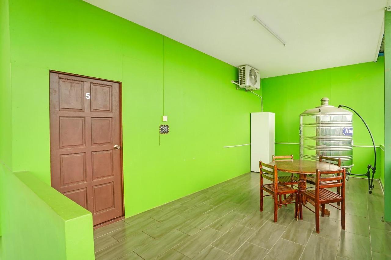 Oyo 90462 Padang Besar Green Inn Exterior photo